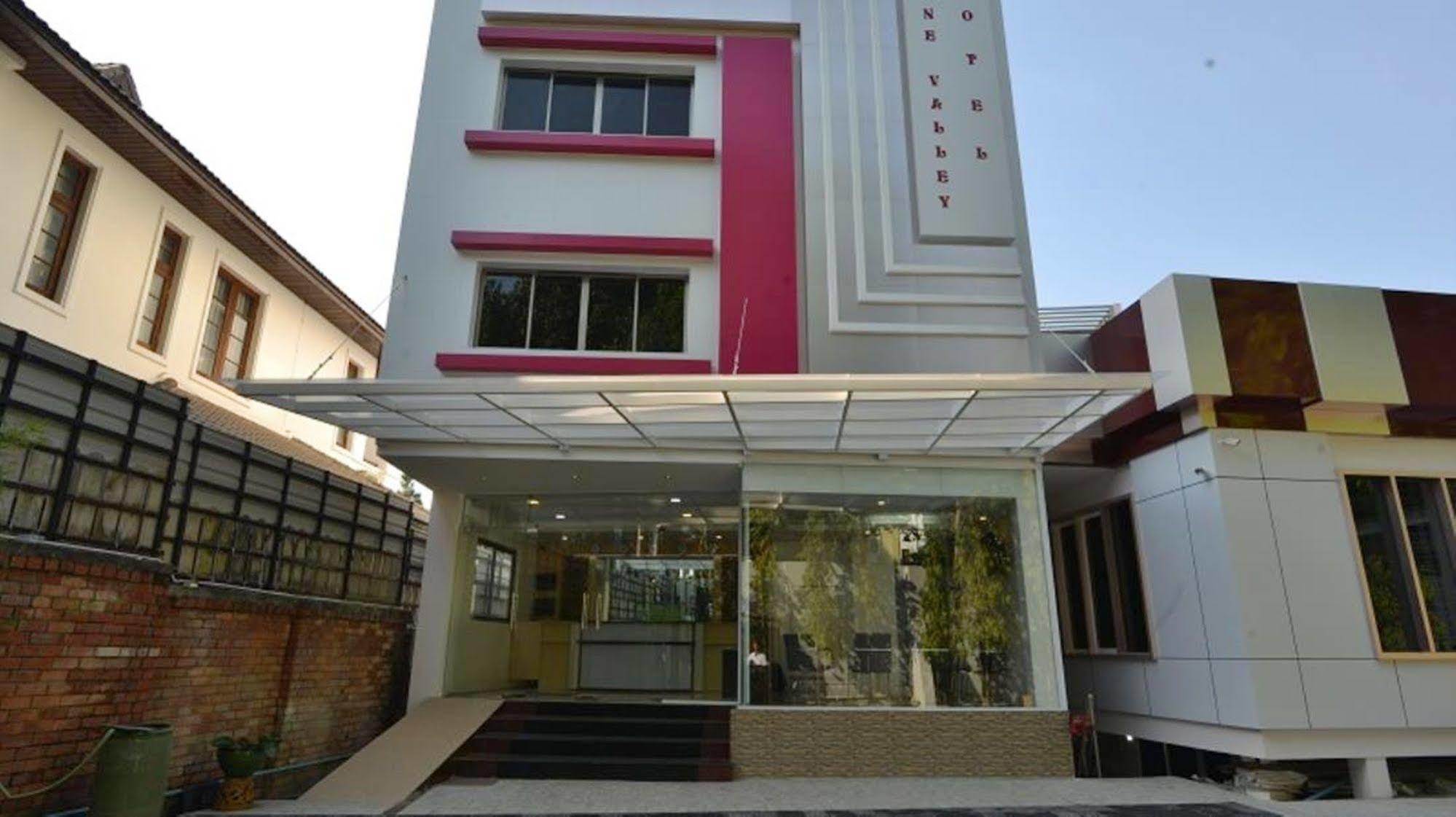 Serene Valley Hotel Yangon Eksteriør bilde